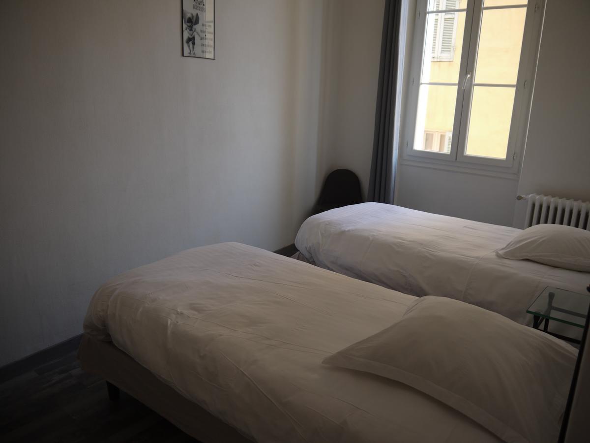 Hotel Portalet Hyeres Exterior photo